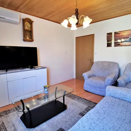 Nevenka K. Guest house 3*