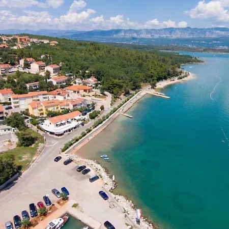 Nevenka K. Penzion Čižići