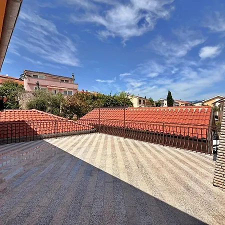 Nevenka K. 3* Čižići