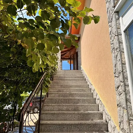 Nevenka K. 3* Čižići