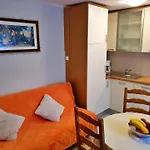 Nevenka K. Guest house Cizici